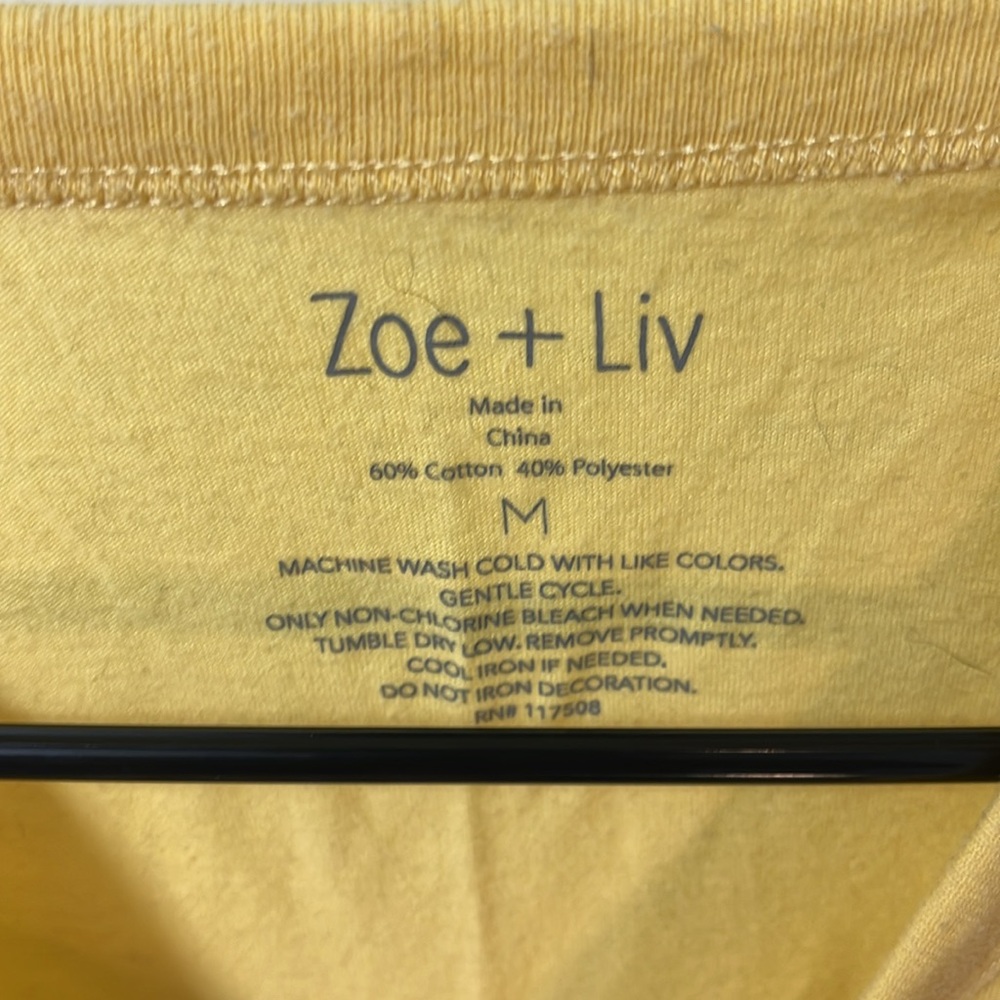 Yellow T-shirt - Picture 2 of 2
